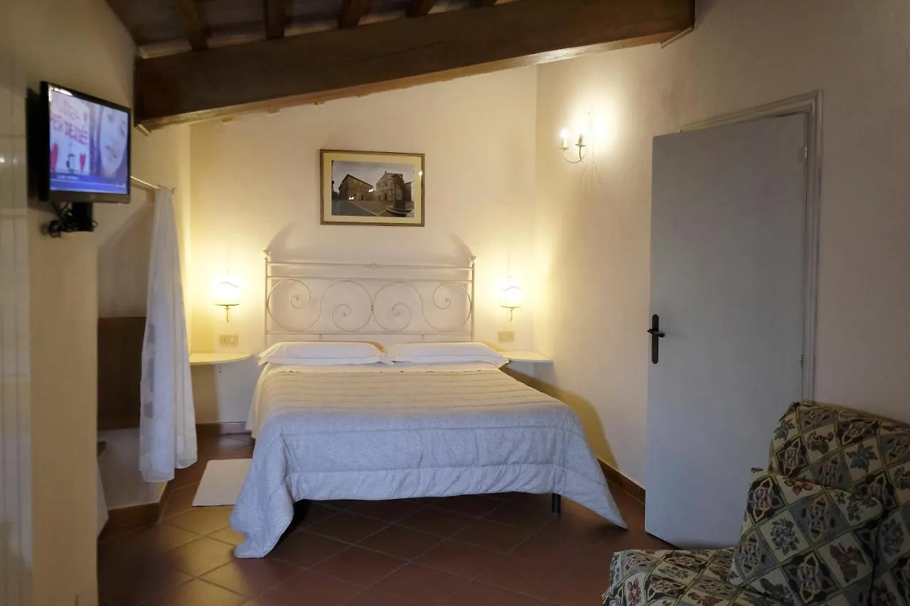Oliviera Camere بيينْسا