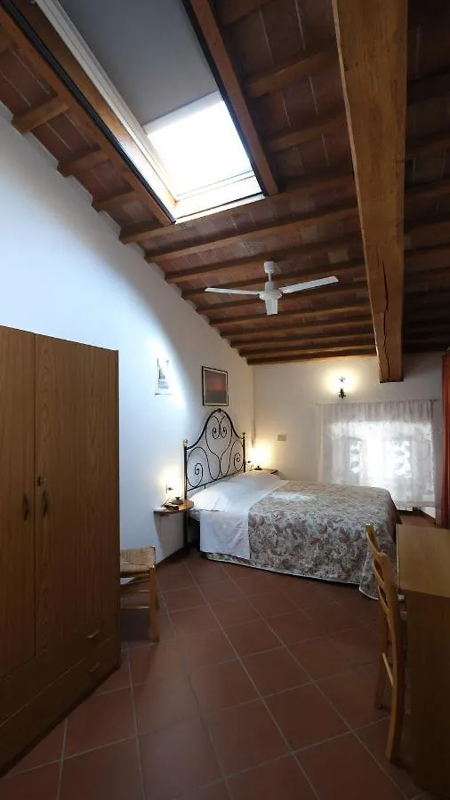 بيت ضيافة Oliviera Camere بيينْسا إيطاليا